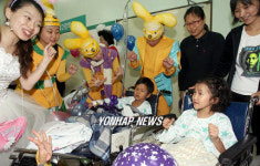 병원에서 열린 즐거운 뮤지컬