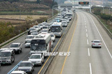 극심한 정체빚는 호남고속도로