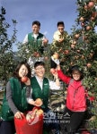 <울산 소식> 현대중 농촌서 사과수확 봉사
