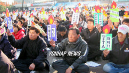 경남 범국민행동의 날 촛불 활활