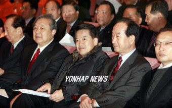 심야에  열린  비상전국선대위원장단 회의