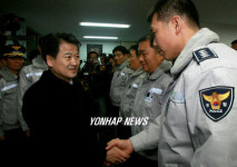 정동영 후보, 지구대 경찰관 격려
