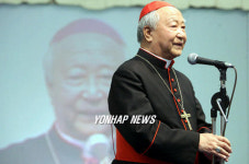 축사하는 정진석 추기경