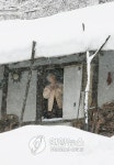 쌀이 떨어져 가는데..<강원 고립마을 주민>