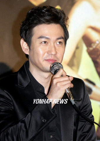 박용우, 영화 속 연기 기대하세요!