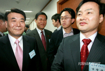 공천면접 기다리는 한나라당 공천신청자들