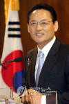 <문화부장관이 `정부 대변인' 맡는다>