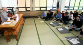 현각스님, 미 MBA 과정 학생들 대상으로 법회