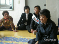 박근혜 현풍면 마을회관 방문