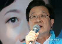 수원 권선구 지원유세 나선 강재섭 대표