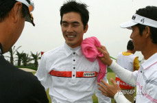 토마토오픈골프 우승 김형성 환호