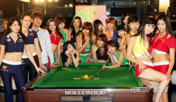 대한민국과 러시아 레이싱모델들의 당구 대결