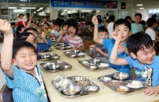 충남농협 초등생.학부모 대상 한우고기 시식회