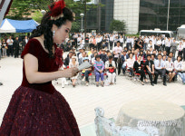 청계천에서 춘희와 만나세요