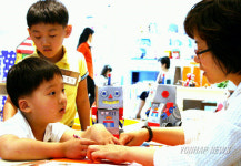 엄마와 함께 로봇 만들어 보아요!