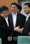 (주)JS일인자정식품 | 경제장관회의 참석하는 정 농림식품부장관