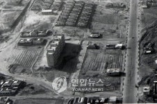 춘천 공무원 아파트 38년 만에 철거