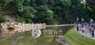 자연형 하천으로 탈바꿈한 홍제천