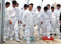 한승수 총리, 축산농가 방문