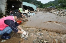 복구나선 봉화 수해마을 주민