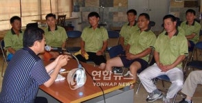  은어축제 주역 강진 군동면 청년회원들