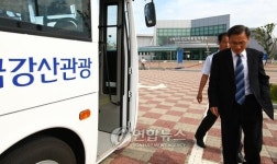 현지 복귀하는 금강산 사업소 총소장