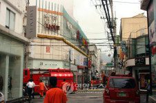 나이트클럽 화재로 붕괴…소방관 3명 사망