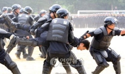 인천 경찰관 기동대 시범 시위진압
