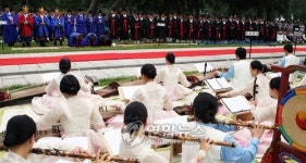  지금 경주는 향사의 계절