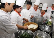 춘천서 SK 해피쿠킹스쿨 열려