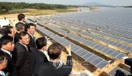 고창에 태양광발전소 준공..年 2만600㎿ 생산