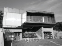 국전 스타 안상철 미술관 개관