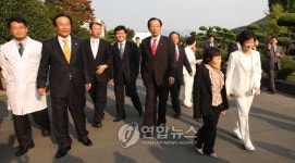 <2008 국감> 마산병원 둘러보는 복지위원들