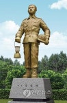 화성에 살신성인 공완택 병장 동상