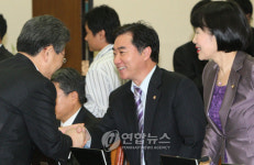 <2008 국감>잘 부탁합니다