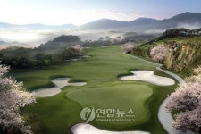 롯데 스카이힐 김해CC 개장..회원제 18홀