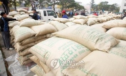 정읍 농민들 나락 야적시위