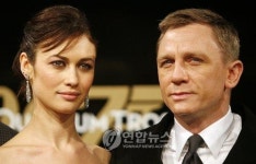 007 퀀텀 오브 솔러스, 해외 박스오피스 1위