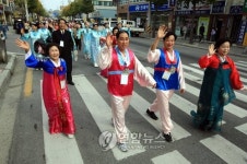 2008 국제노인문화예술제 거리행진