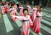 2008 국제노인문화예술제 거리행진