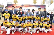 대선배들과 기념촬영은 즐거워