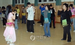 인천 낙도 주민 학교서 골프.색소폰 배워요(종합)