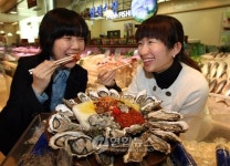 제철맞은 햇 굴 싸게 드세요~