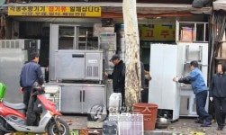 황학동 중고시장, 재고품 홍수