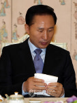 만찬 참석한 이 대통령