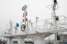 세계최대 선박데크하우스의 항해.통신시설