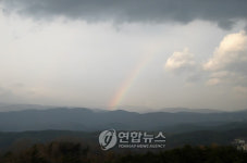 백두대간에 뜬 무지개