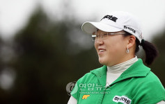 미소짓는 골프지존 신지애