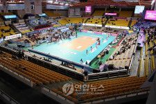 썰렁한 천안 유관순체육관