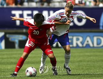 북한, 프랑스 꺾고 U-20 여자월드컵축구 결승행(종합)